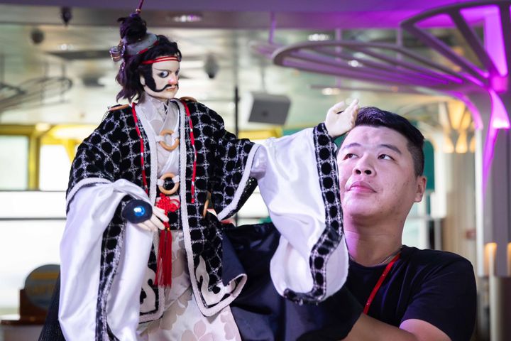 素還真領航 霹靂布袋戲首度登上國際郵輪舞台 跨世代經典相遇