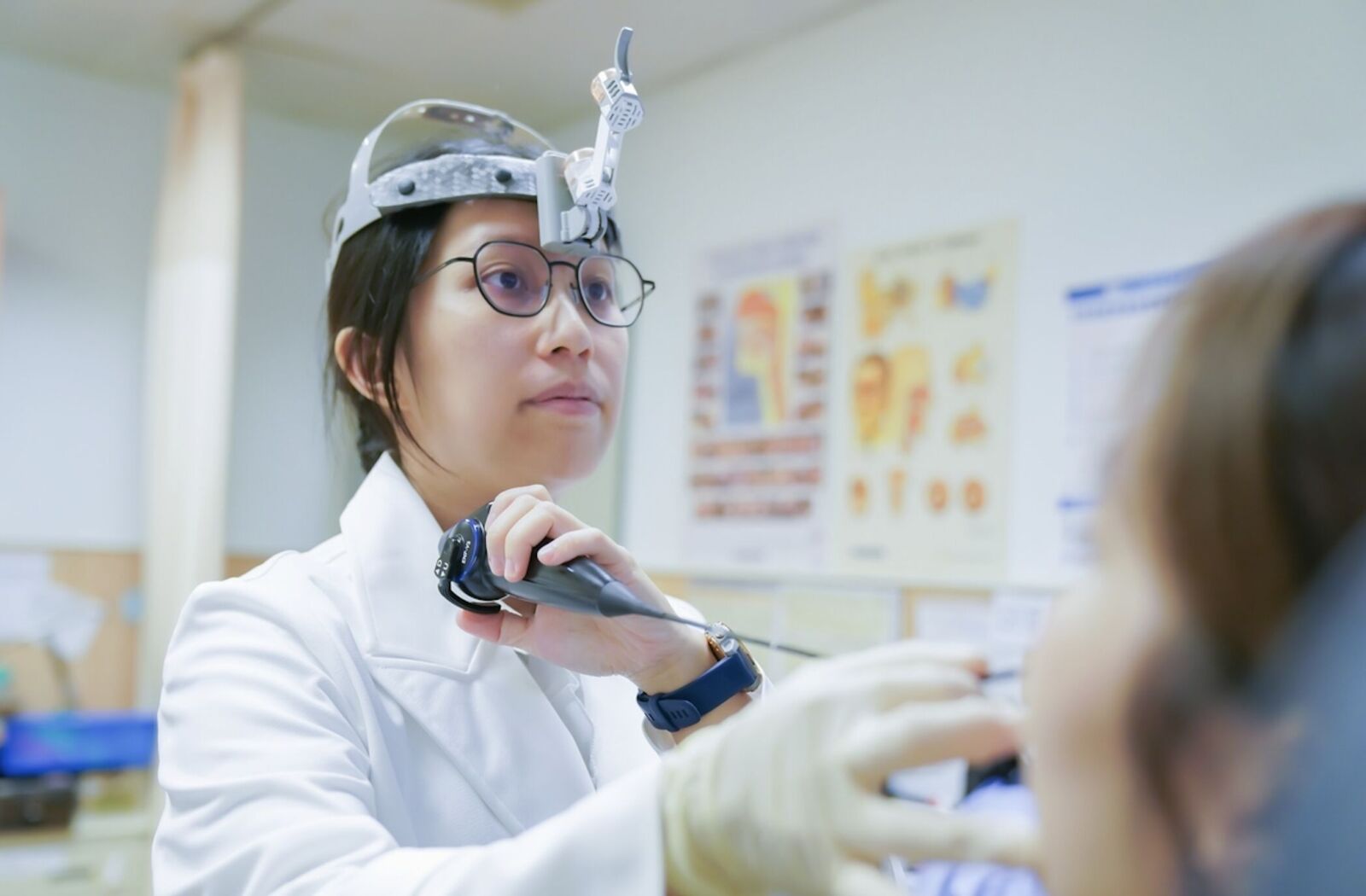 眼皮腫成一大包「切開滿滿膿瘍」！ 禍首竟是鼻竇炎 237