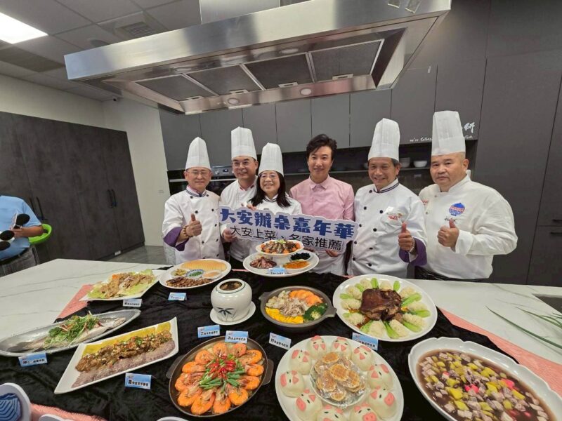圖文:中市觀旅局匯聚海線美食振興地方觀光 三大名廚預熱糕豐會辦桌嘉年華。