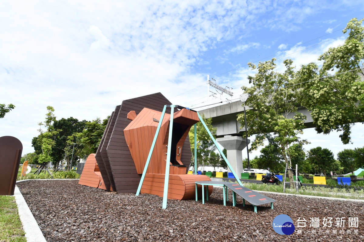 彰化高鐵特定區再添新亮點 ,熊趣米公園及親子公園正式啟用。圖/記者鄧富珍翻攝