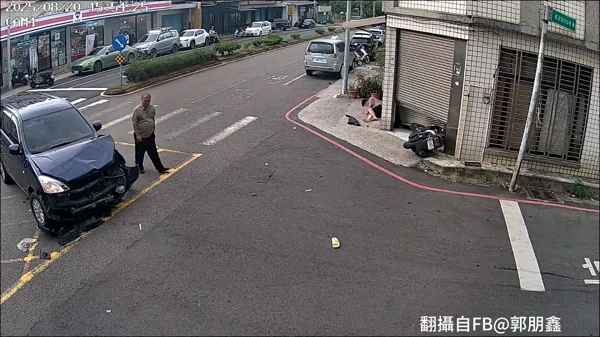 ▲新竹市進園區的主要道路之一,高翠路173巷口,昨(20)日下午15時許發生1起嚴重車禍。(翻攝畫面)