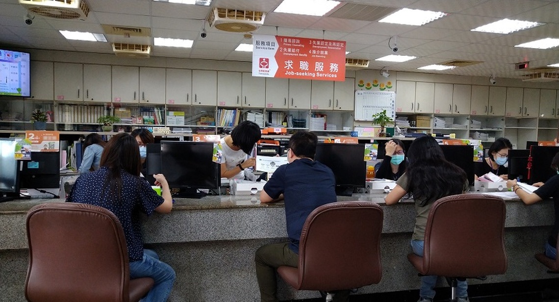 勞動部高分署助弱勢民眾 突破就業困境開啟職涯第一步