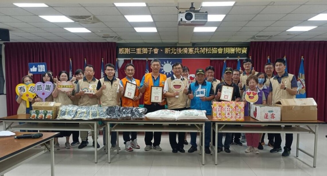 千里送真情 三重愛心團體暖慰高雄榮民眷