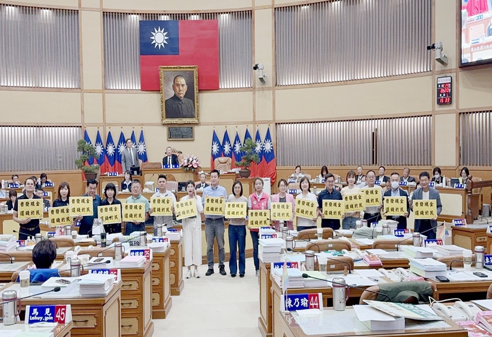 新北綠黨團要求「普發4.6萬」 侯友宜:不接受混淆視聽 216 248250821a01
