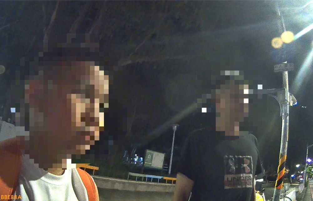 太想爸爸媽媽! 南投學童來北參賽想回家深夜迷途 2 《圖說》南投縣國小三年級男童來北部參加球賽,竟因「太想爸爸媽媽」,因不知如何返家,深夜於路上徘徊。〈海山分局提供〉