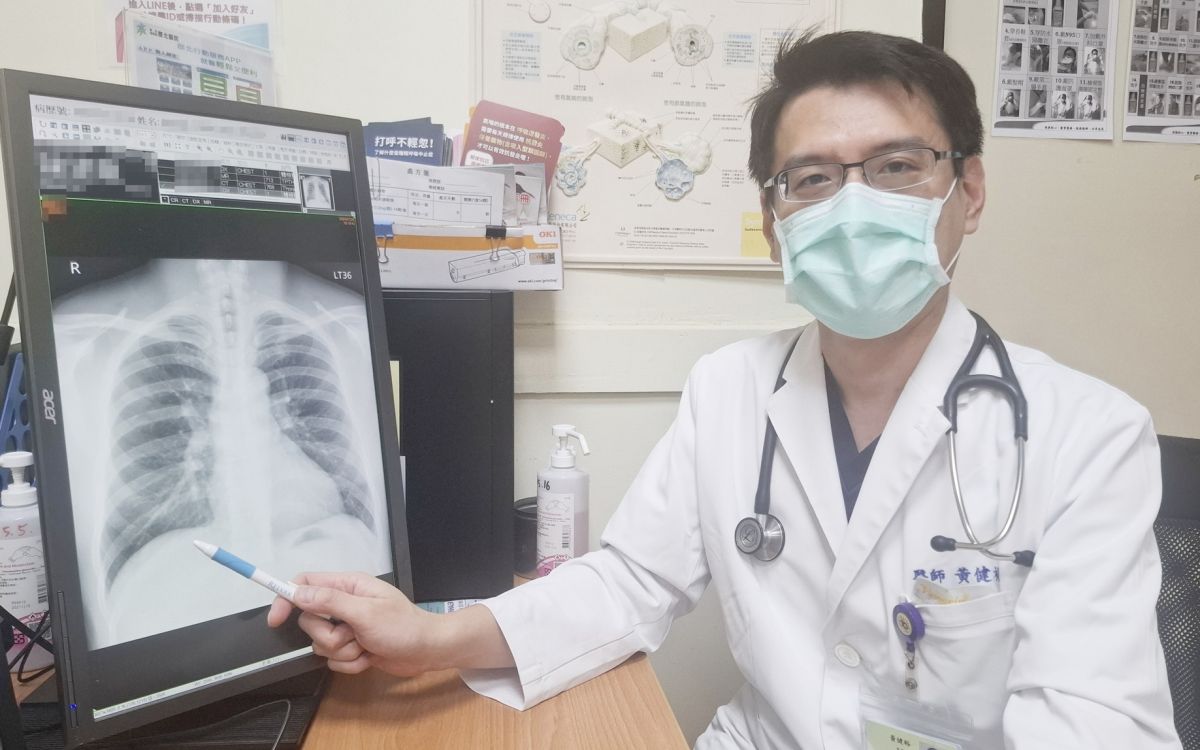 圖/衛福部臺北醫院胸腔內科主任黃健裕呼籲,「早期介入、持續追蹤、主動管理」是守護肺功能健康的三大關鍵。(衛福部臺北醫院提供)