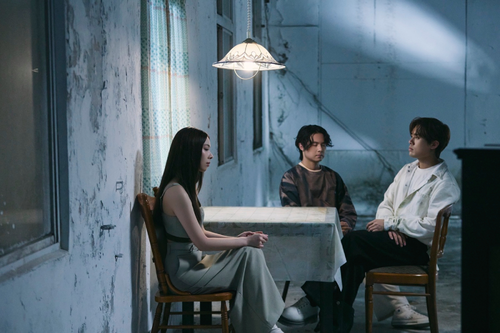告五人新專輯歌曲首度打造雙MV 〈癒合〉墜落篇直擊心碎臨界點 206 告五人新專輯歌曲首度打造雙MV 〈癒合〉墜落篇直擊心碎臨界點 205