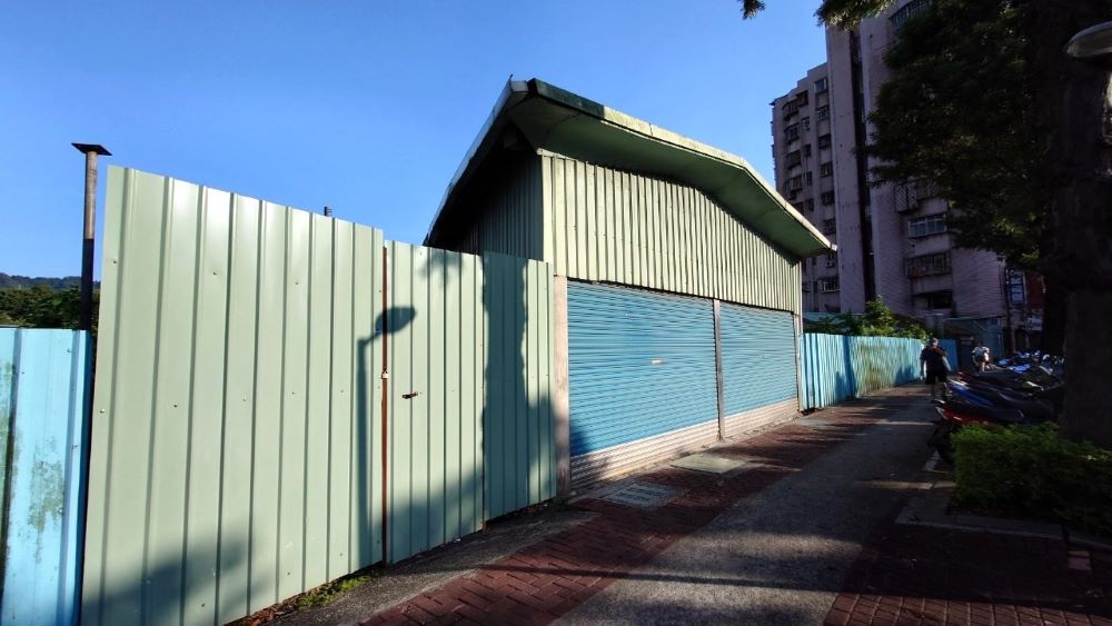 土城工業區轉型再升級 跨街廓都更首案核定117年底完工 1 《圖說》土城忠義段都更案更新前現況照。〈城鄉局提供〉