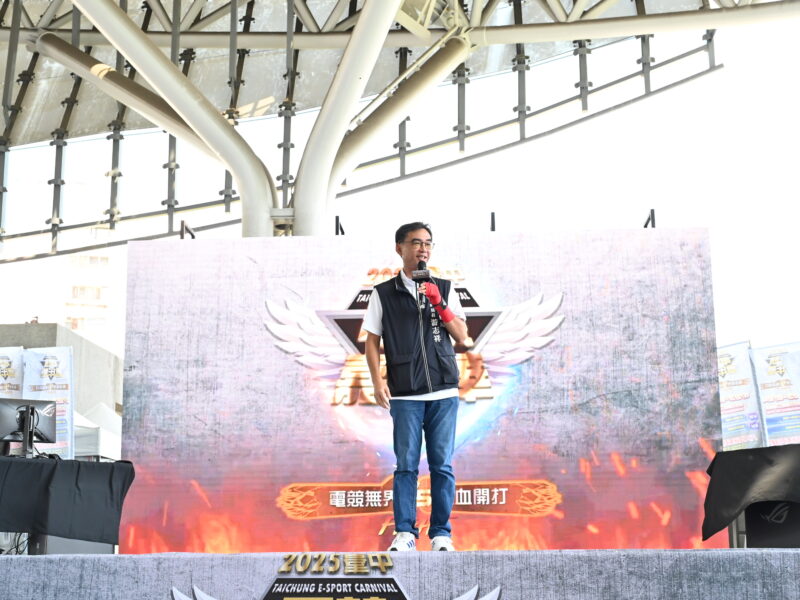 圖文:運動局游志祥局長出席開幕典禮。