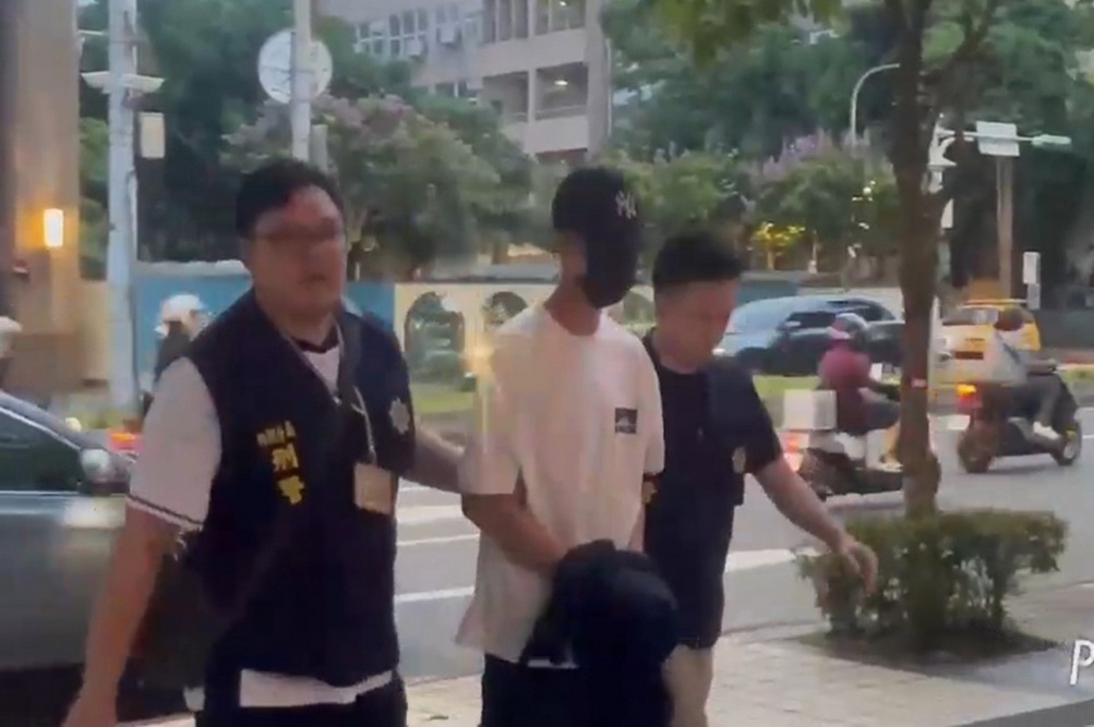 不滿李正皓言論噴辣椒水 士檢傷害罪起訴4嫌 190 不滿李正皓言論噴辣椒水 士檢傷害罪起訴4嫌 189