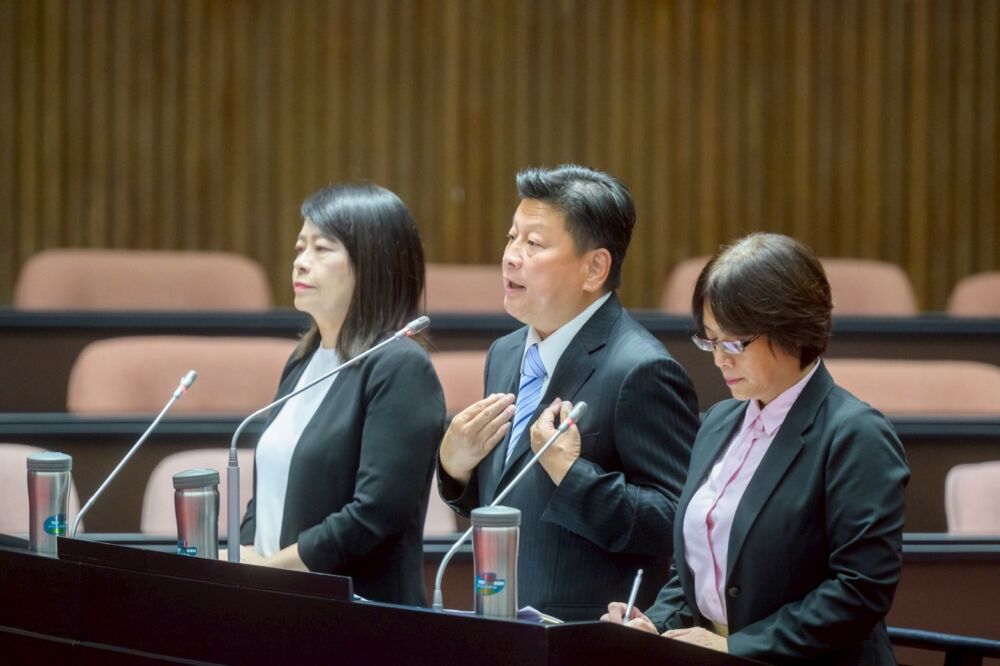 傅崐萁要求台美關稅協議需送國會審查　喊話美國提供華爾街融資 203