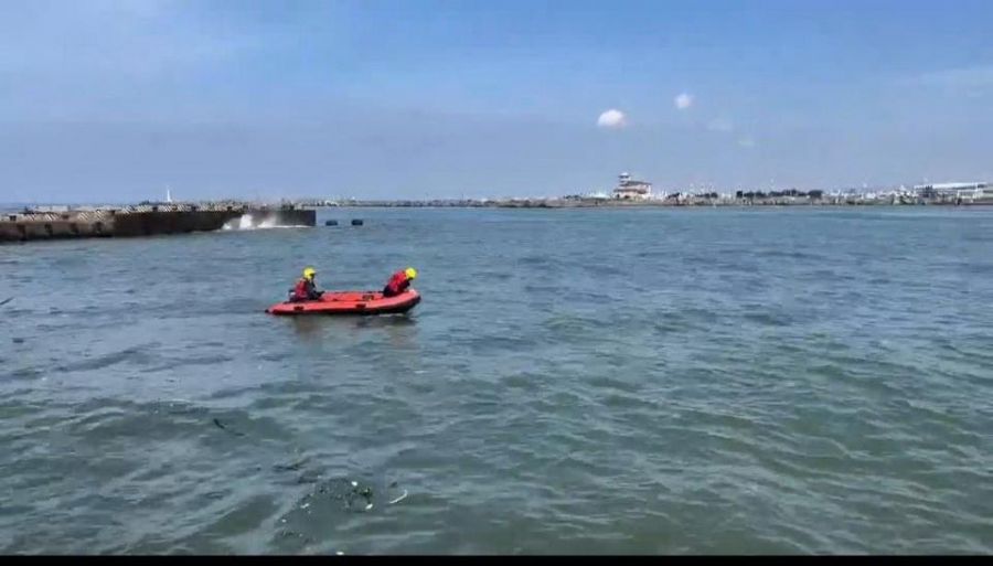 屏東救護人員 尋獲波特船落海民眾