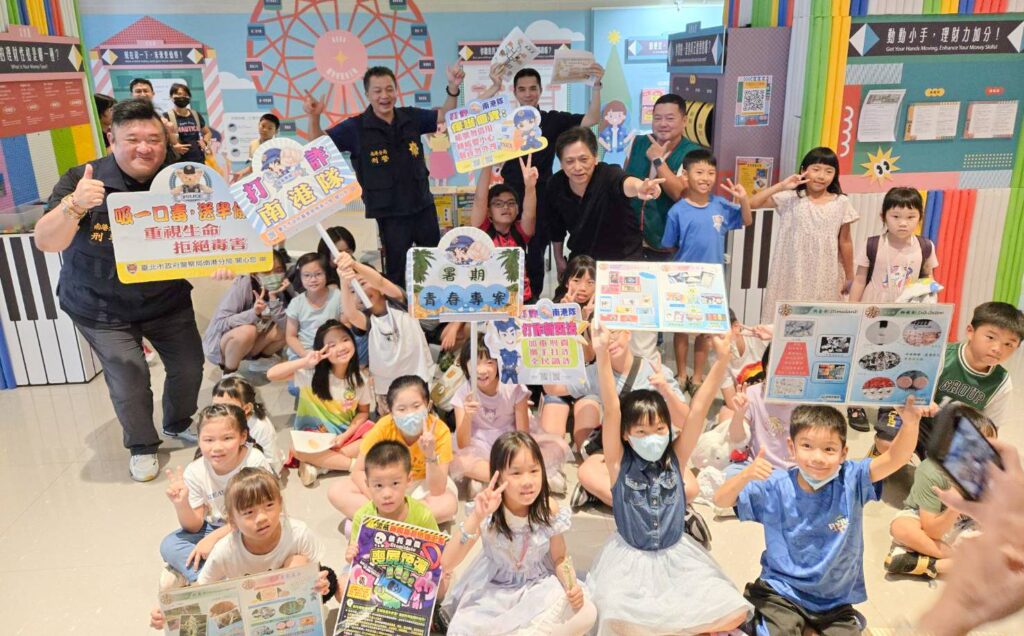 青春樂一下宣導活動大合照。(圖/記者薛秀蓮 翻攝)