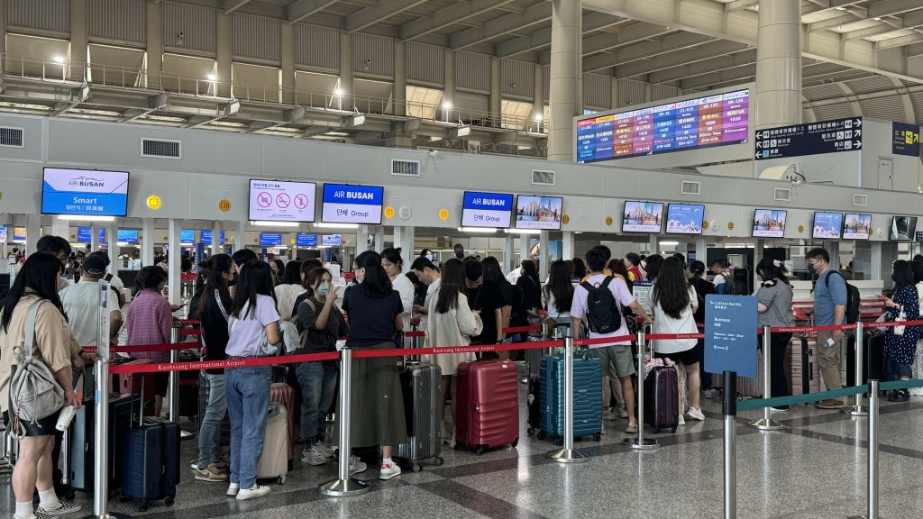 快訊／雷雨炸南台！台南、高雄機場暫停地面作業　航班受影響