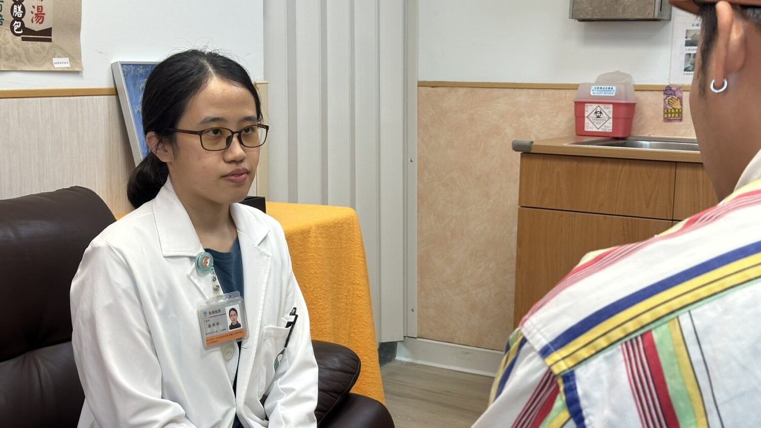 耕莘醫院中醫科蘇郁婷醫師提醒，秋季是皮膚乾癢、異位性皮膚炎及濕疹反覆發作的好發期，民眾應及早注意日常保養與飲食調理，以減緩不適。(圖/天主教耕莘醫院 提供)
