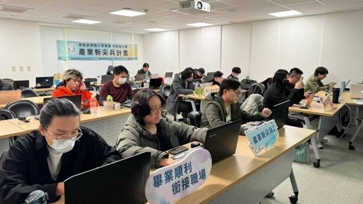▲產業新尖兵UX設計術科實作課程上課實況。