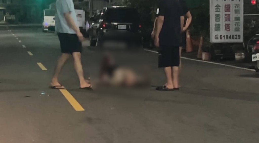 蚵仔寮深夜鬥毆!男遭刀、棍圍毆…倒地嚇壞民眾