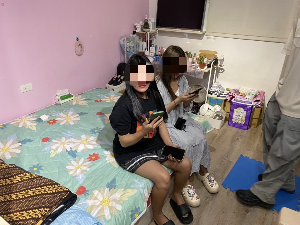 緊鄰健行科大 中壢警破「1樓1鳳」應召站逮2男7女1嫖客
