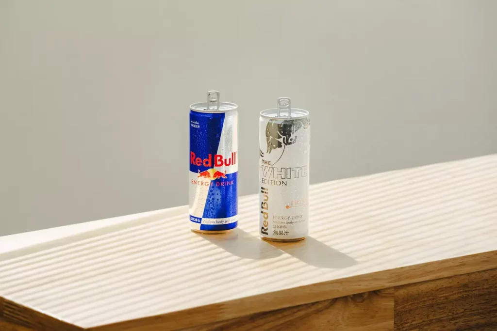Red Bull White Edition 白桃風味,以香甜不膩的滋味,與清爽氣泡完美交織,每一口都是活力補給。(Red Bull提供)