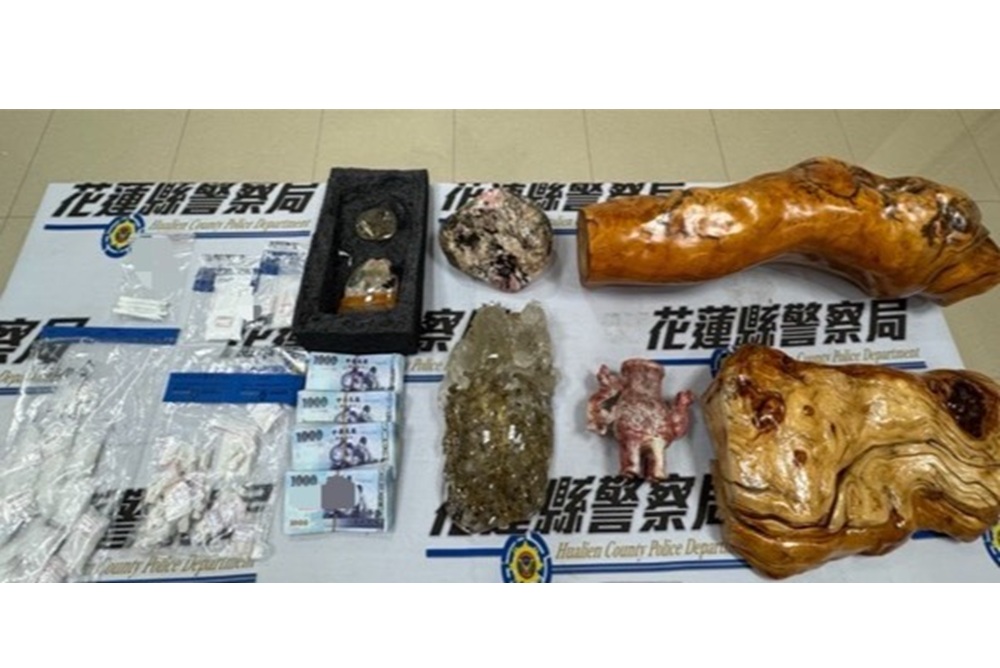有內賊 涉連續行竊道場水晶檜木及寶石工藝品逾300萬元 240 cnews204250827a05