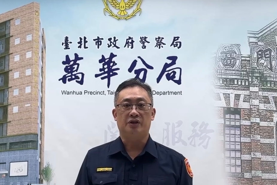 萬華警夜襲棋牌社  現場賭徒無所遁形