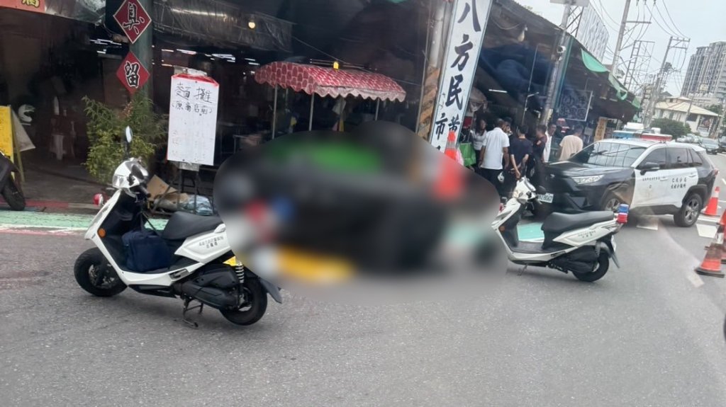 快訊/高雄死亡車禍!71歲婦騎「人行道」右轉遭撞-當場斷魂