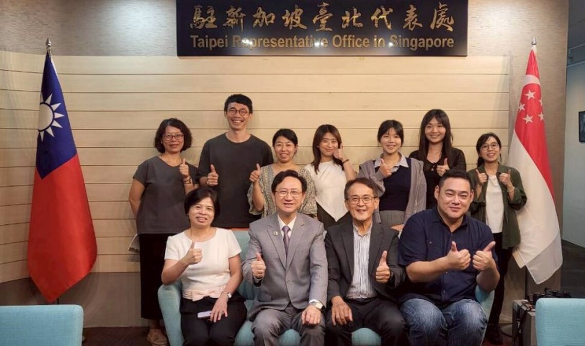 臺北客家11位青年赴新加坡進行客家文化交流開啟青年對談