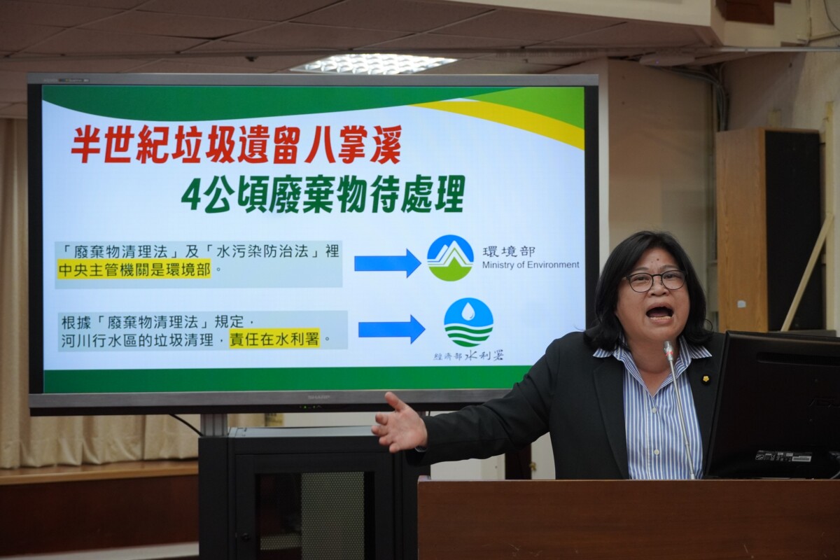 王美惠立委爭取中央部門的環境部、經濟部水利署同意承擔清理責任。（圖/王美惠立委服務處提供）