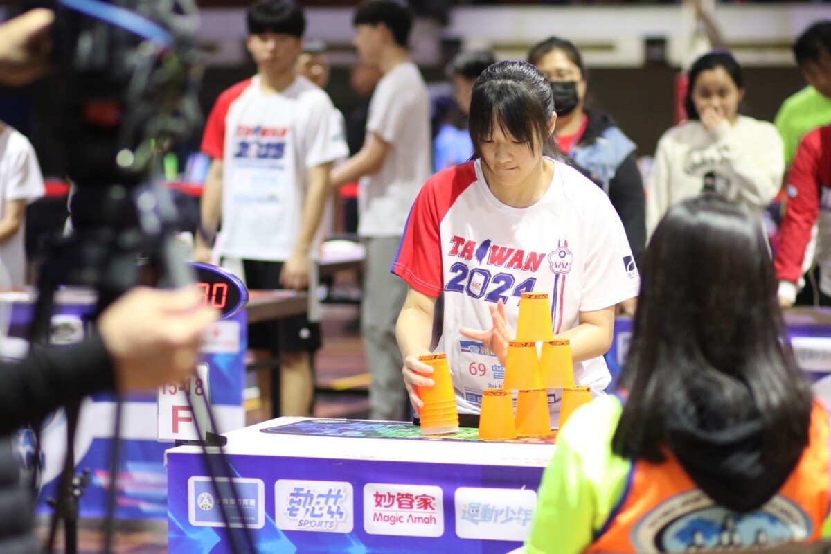 ▲疊杯小女王 曾渘媃榮登本屆「金牌收割機」(記者 陳維鈞/翻攝)