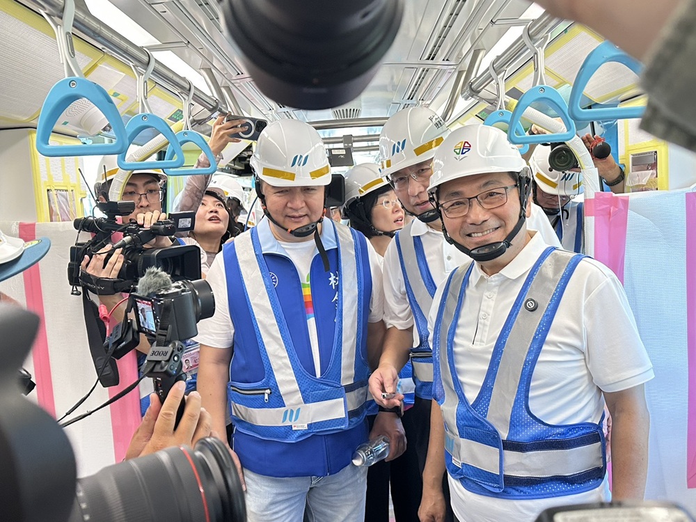 新北捷運三鶯線進度破9成 29列車全數就位拚測試 275 cnews204250828a06