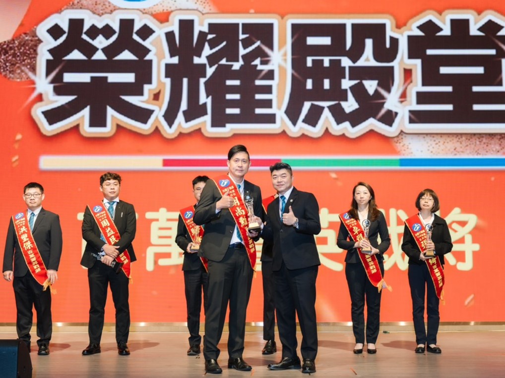 上市房仲公司任職18年 胡尚勳離開舒適圈創業台慶不動產 今年業績逆增5成 270 上市房仲公司任職18年 胡尚勳離開舒適圈創業台慶不動產 今年業績逆增5成 269