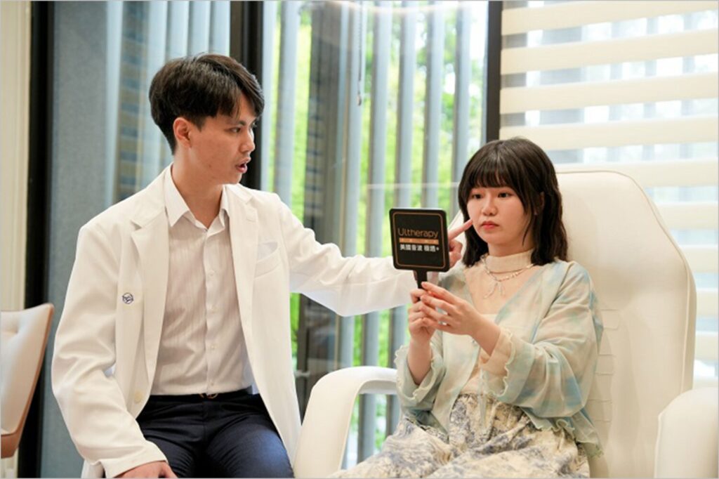 杰美學診所提供多項專業醫學美容項目,提供完整預約諮詢服務。(圖/杰美學診所)