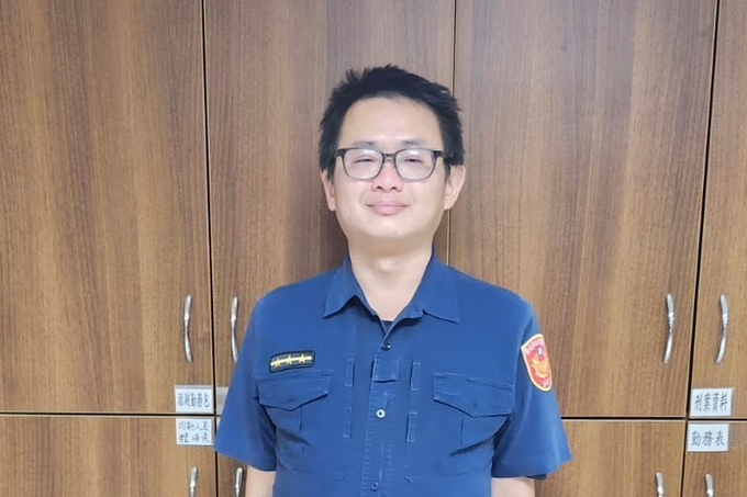 熱心助盲  中正一警協助視障人士順利搭乘捷運