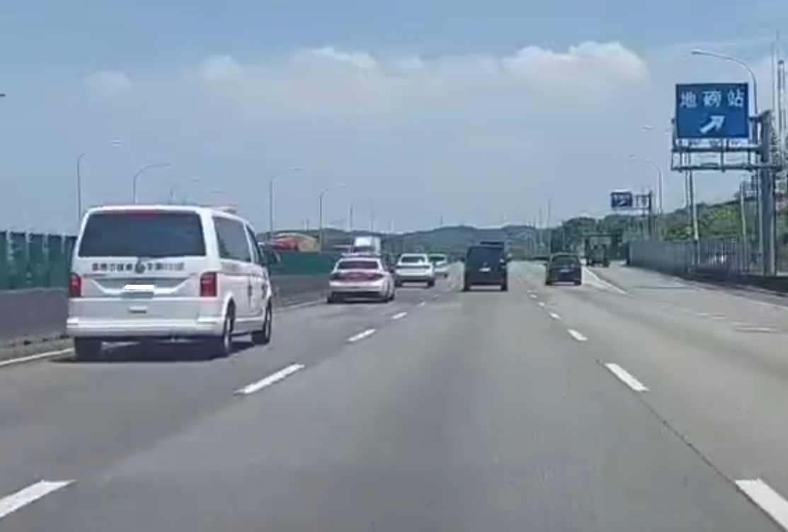國道警愛心接力護送 為早產兒開闢生命綠色通道 - https://www.watchmedia01.com