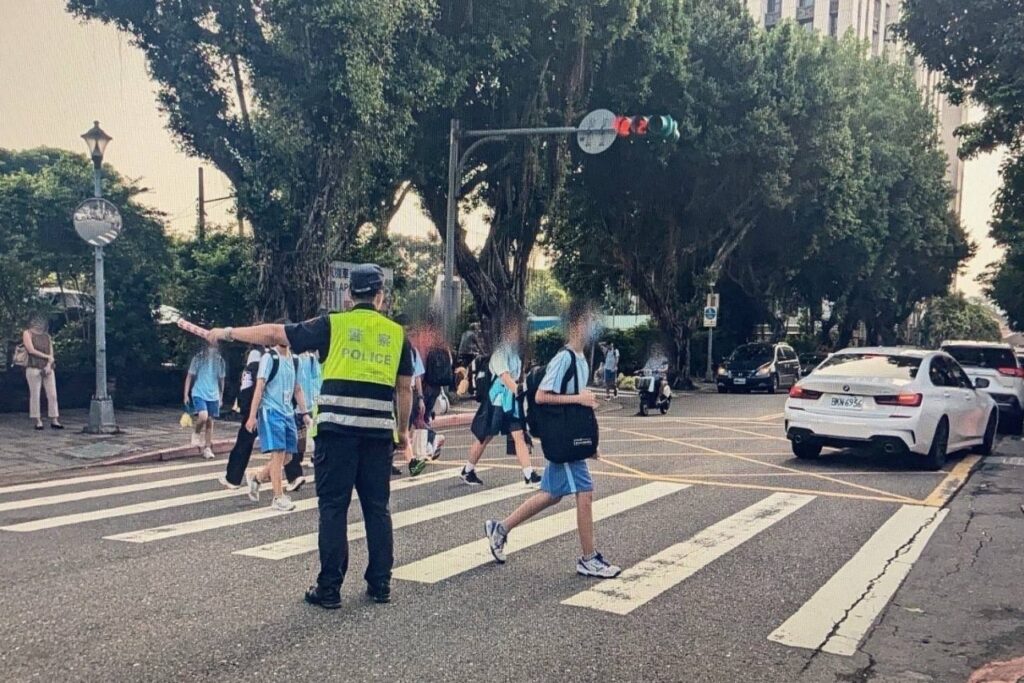 因應9月1日開學日 北市警力護學童行的安全 5 MEITU 20250829 092652301