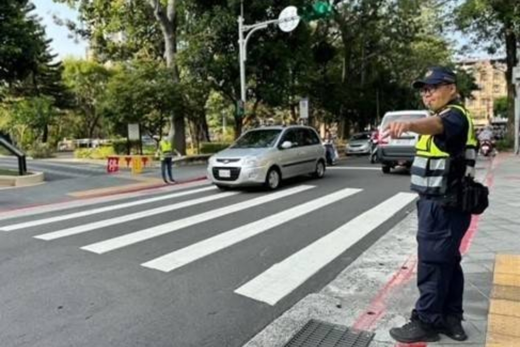 因應9月1日開學日 北市警力護學童行的安全 6 MEITU 20250829 092725102