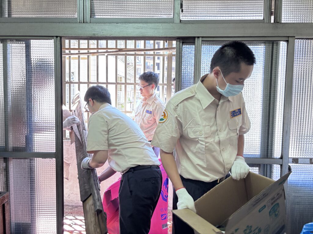 林口公所役男投入獨居長者社會關懷 清整環境共築溫暖社區