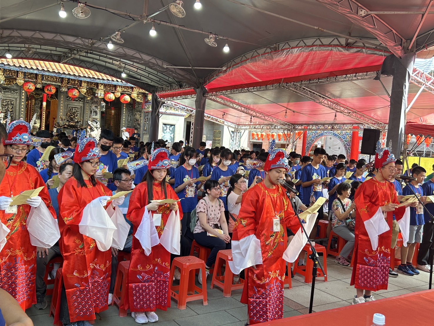 桃園景福宮成年禮盛大登場 325名學子循古禮邁向人生新階段 4 0 2