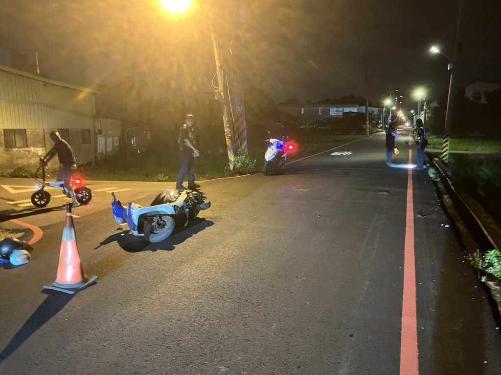 大里鐵路街驚悚車禍!兩機車對撞 一男不治、母女傷送醫