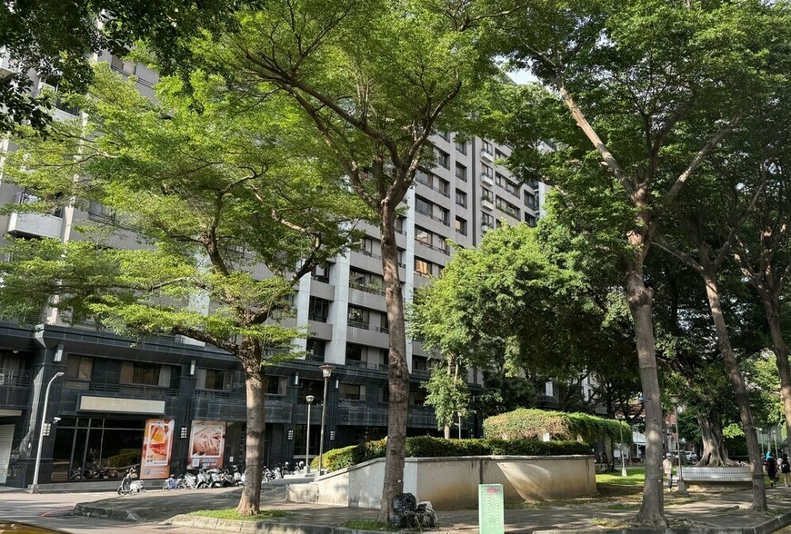 打房打到誰？央行限貸令掀開房市-首購、建商、銀行三難