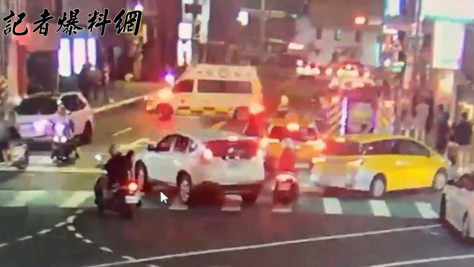 救護人員接獲通報後立即趕抵現場,發現賴男已經失去呼吸心跳(OHCA),隨即展開急救,並將他緊急送往亞東醫院。