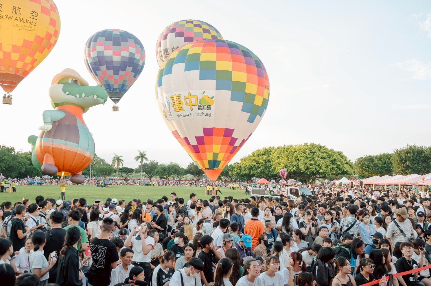 石岡熱氣球人氣爆棚！單日湧入15萬人　可望創歷年新高