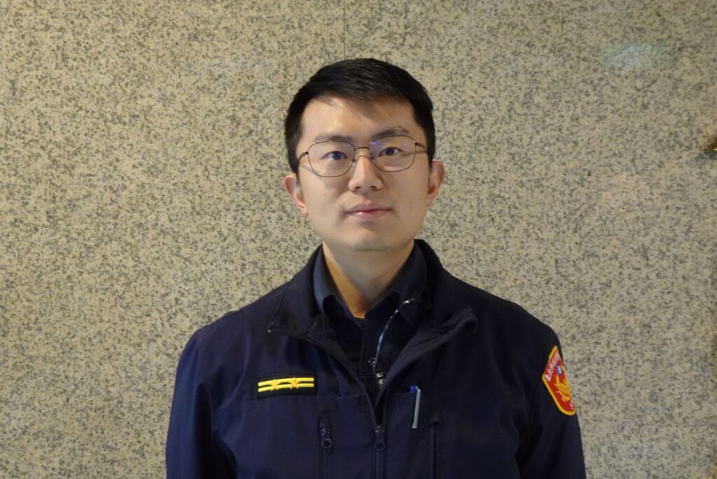 百萬黃金金飾變 最高機密 假檢警連環騙稱涉擄人案 中正一警強襲逮2嫌起獲贓款 1 1756604809647