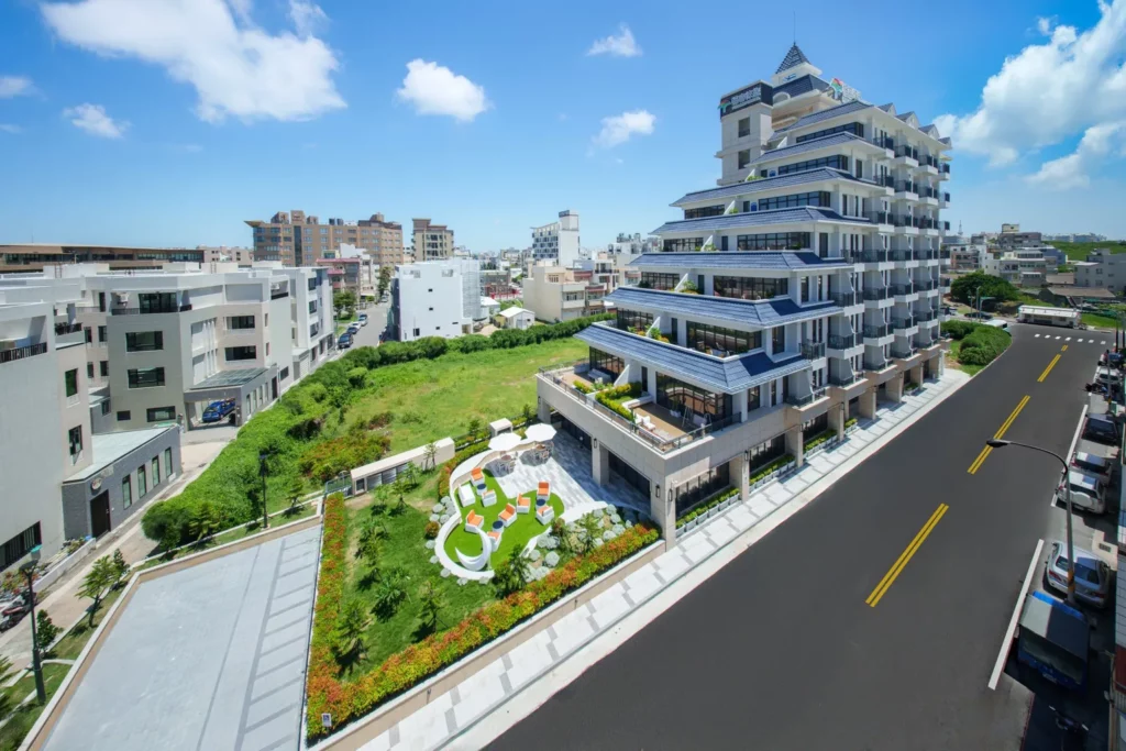 「福容徠旅澎湖」在2025年9月1日開放入住,以「慢慢徠」理念邀請旅客放慢步調,細細品味澎湖之美。