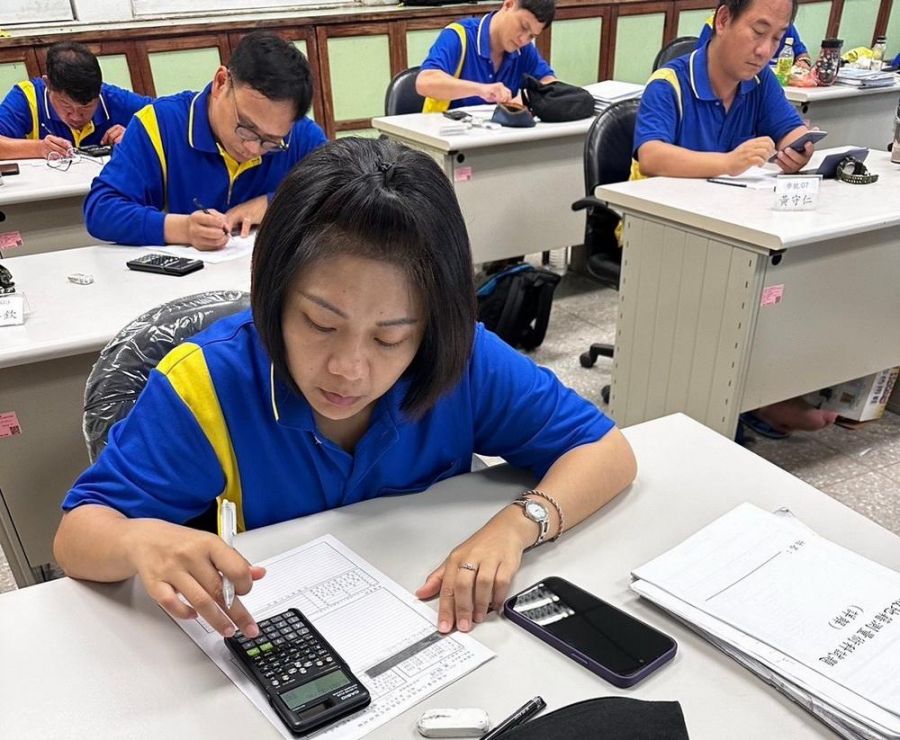 前舉重國手教職陷失業 勞動部助她續寫職涯篇章