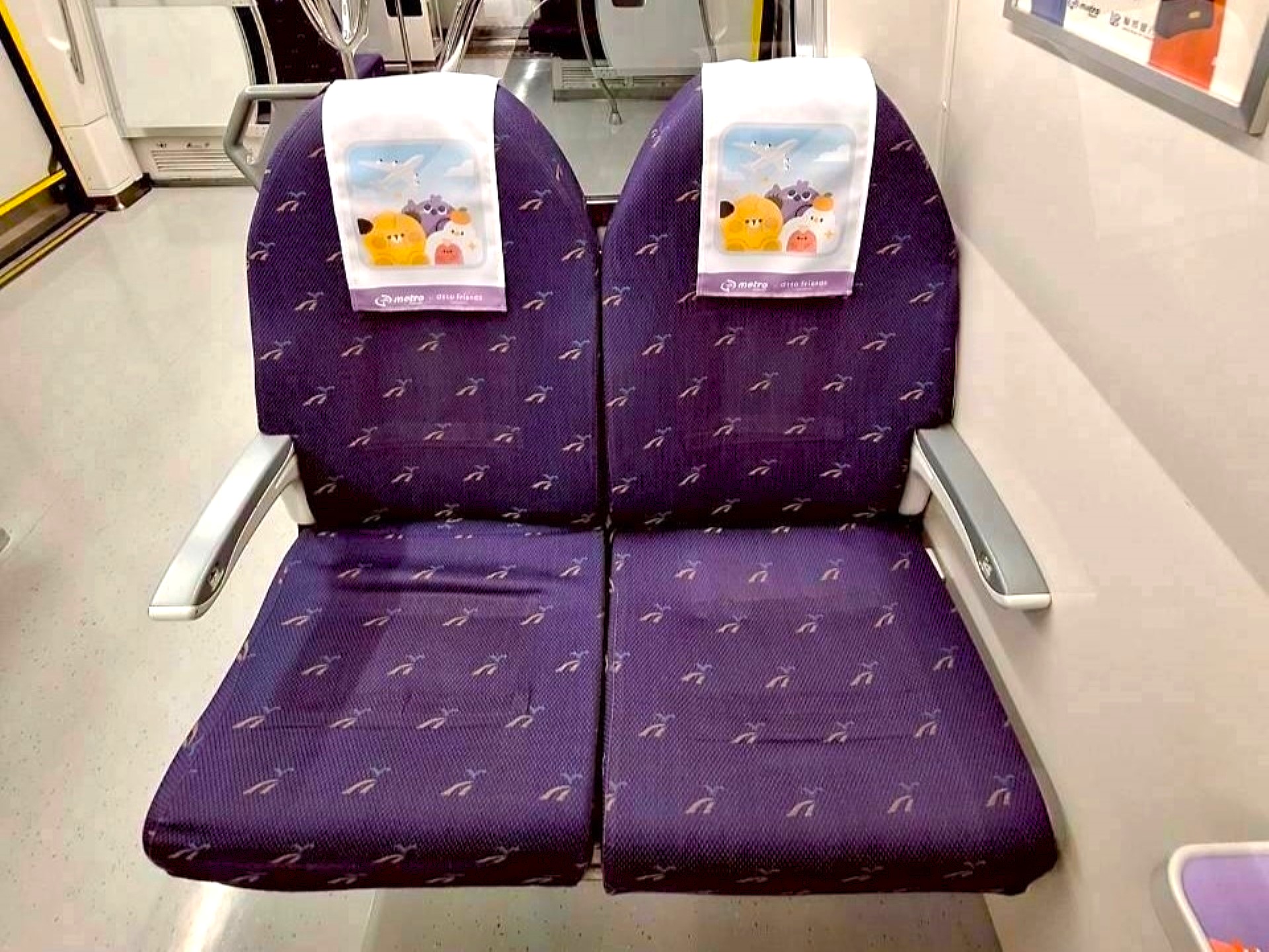 桃園機捷直達車椅墊全面換新 「dtto friends」主題車廂可愛出擊 1 0