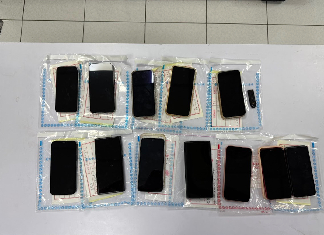 警方查扣相關證物。(記者徐煜勝翻攝)