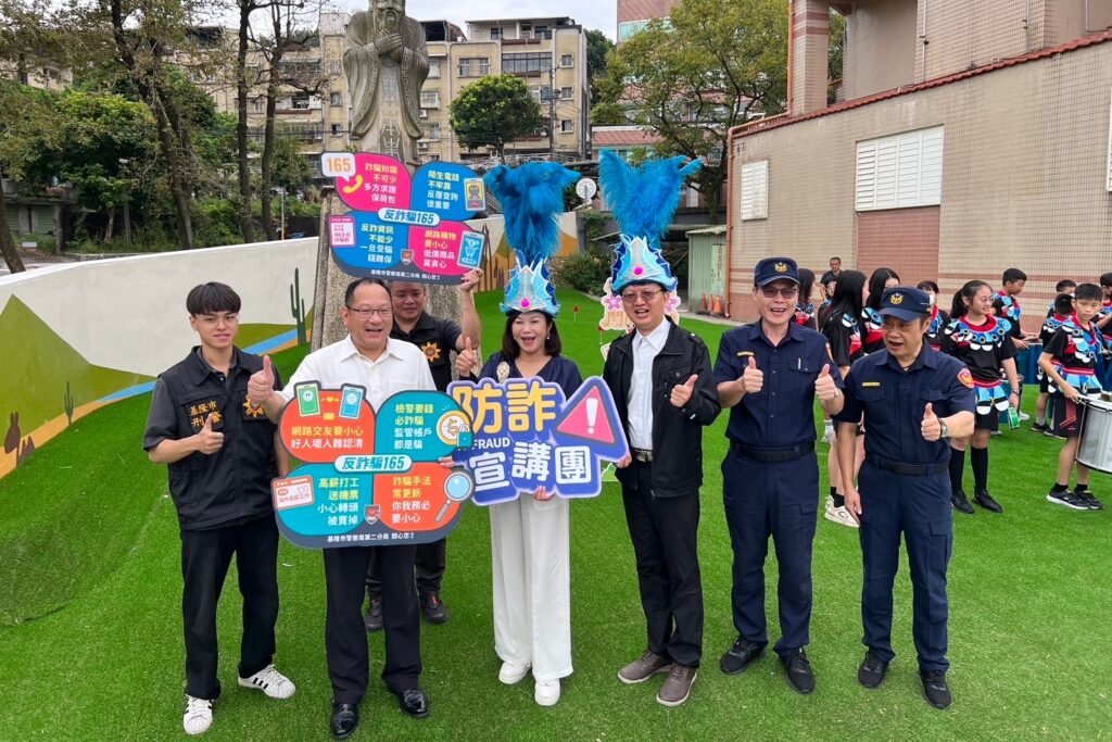 開學日 基警貼心守護學童迎開學