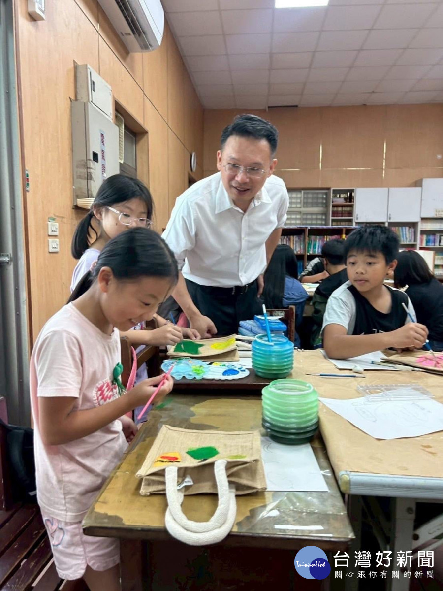新屋善永寺安心班照顧學童18年。
