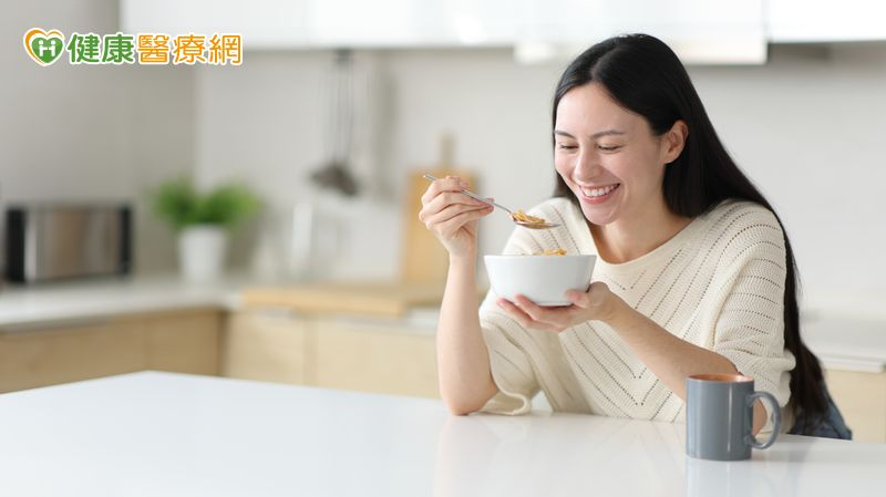 睡眠專家推「好眠菜單」　一日三餐「這樣吃」白天有精力、晚上睡得好